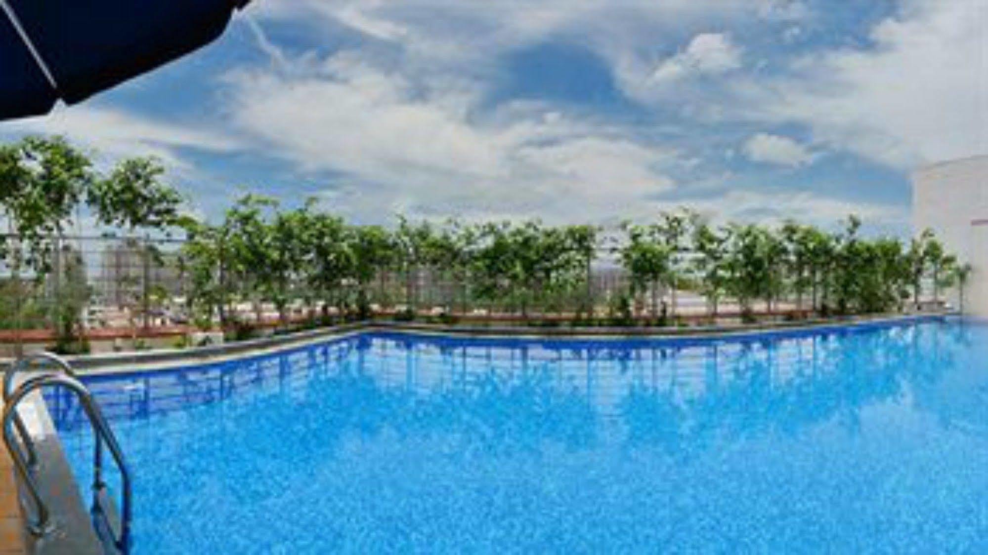 Lemon Tree Hotel, East Delhi Mall, Kaushambi Ghaziabad Ngoại thất bức ảnh
